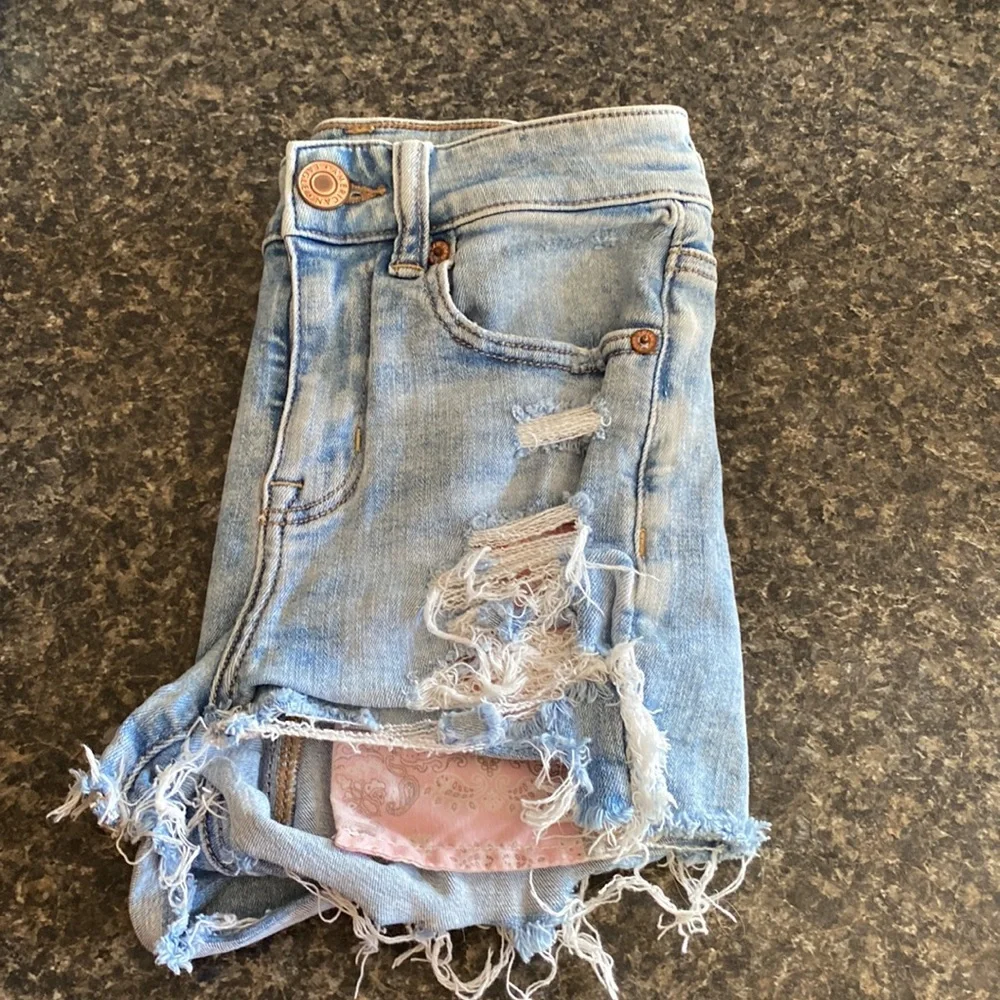 American eagle light wash Jean shorts - Picture 4 of 4